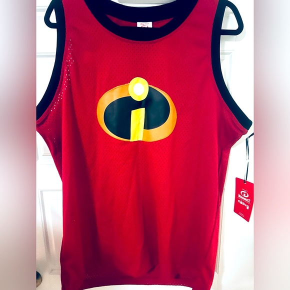 12. NWT Disney Pixar Incredables lg mesh like material tang top unisex - Picture 1 of 5